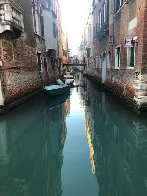 Apartamento Walk On The Water ✧ 5 Minutes To Rialto Bridge Venecia Exterior foto